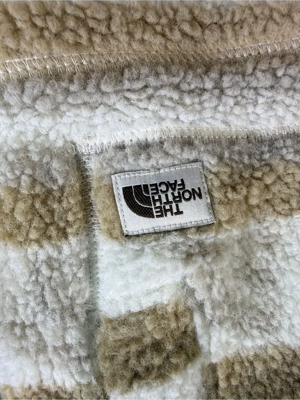 The North Face Cream & Tan Patterned Teddy Zip Jacket - Image 9