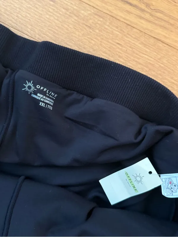 OFFLINE By Aerie Cloud Fleece Bubble Skort in True Black - Image 4