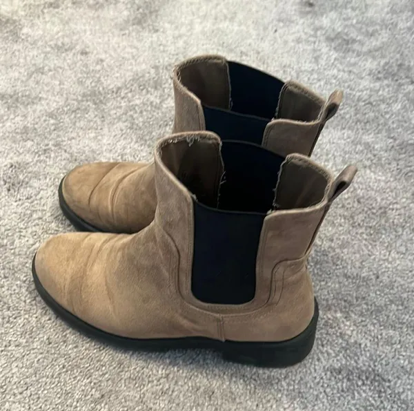 Old Navy Boots - Image 4