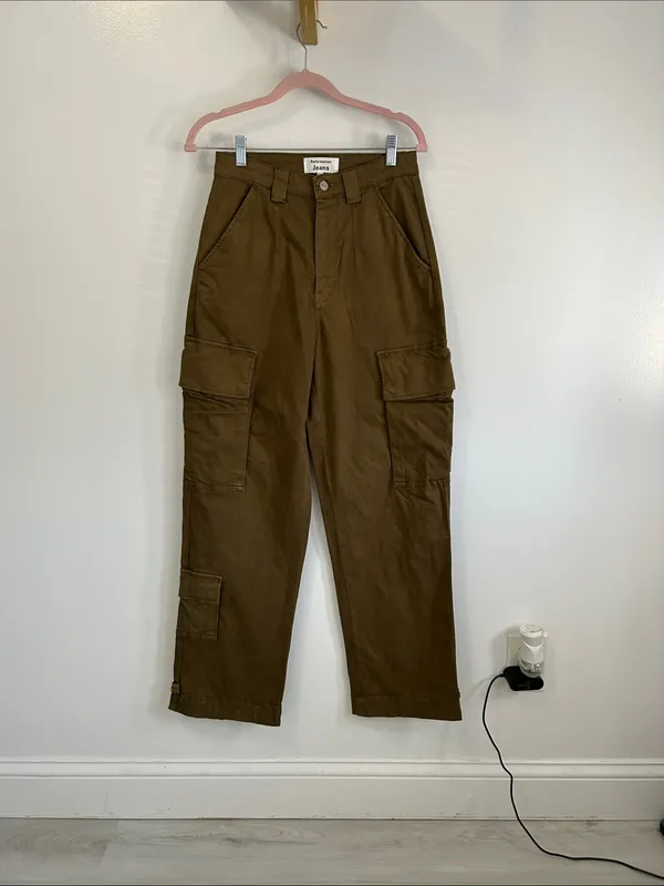 Reformation Bilijana Relaxed Cargo Pants Olive - Image 2