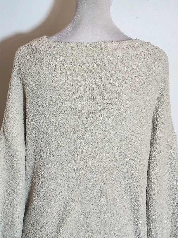 Double Zero Cream Fuzzy Cropped Sweater Size Small - Image 4