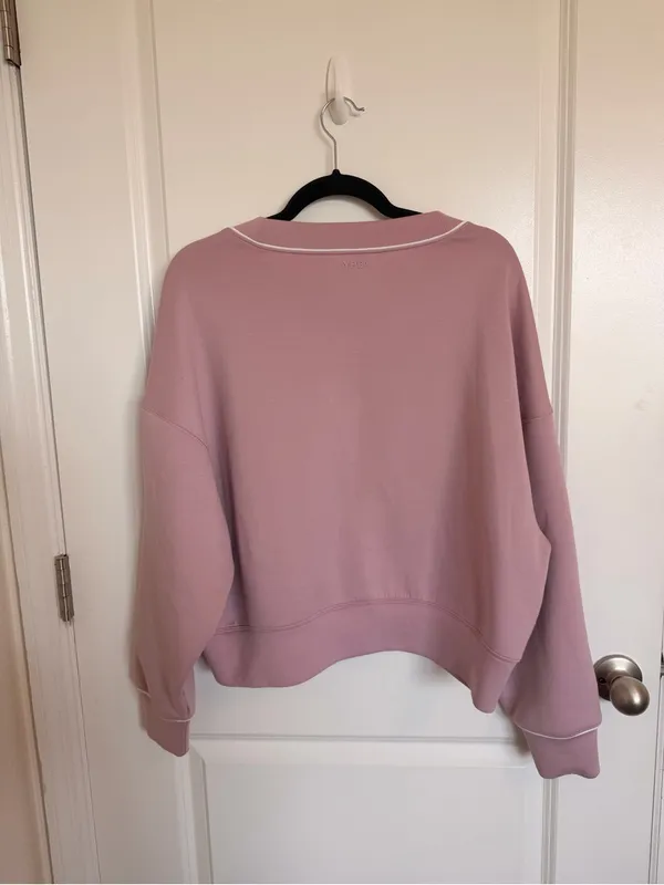 Abercrombie & Fitch YPB Neoknit Sweatshirt Medium - Image 5