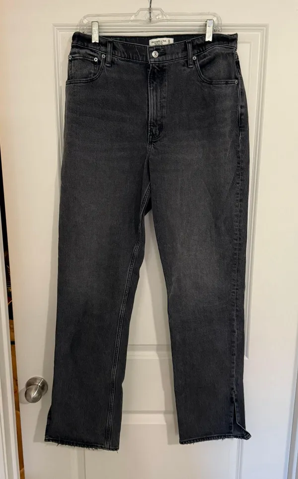Abercrombie Jeans - Image 2
