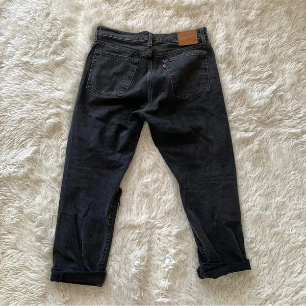 Levi’s raw hem distressed Wedgie jeans - Image 3