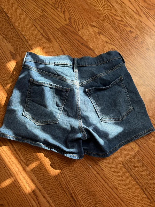 Old Navy Jean Shorts - Image 2