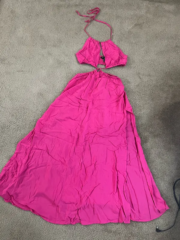 Cut Out Halter Maxi Dress - Image 3