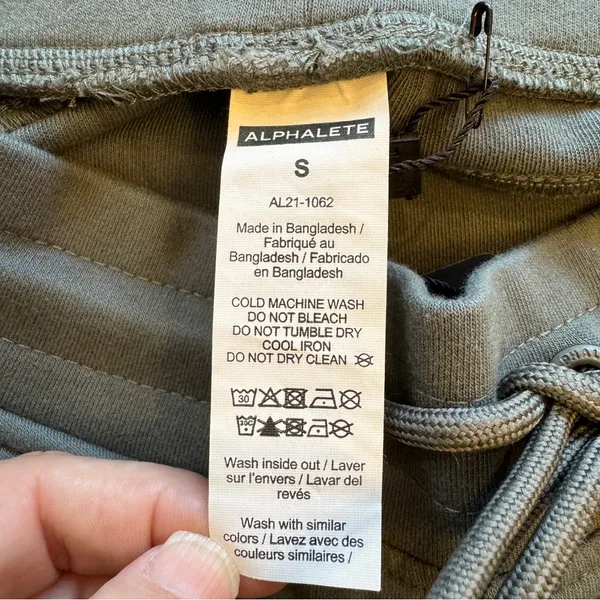Alphalete Women's Essential‎ Core Shorts 4" Concrete Gray NWT small - Image 3