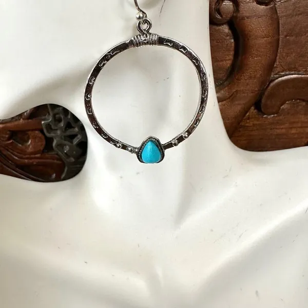 Silver/turquoise tone circle earrings - Image 10