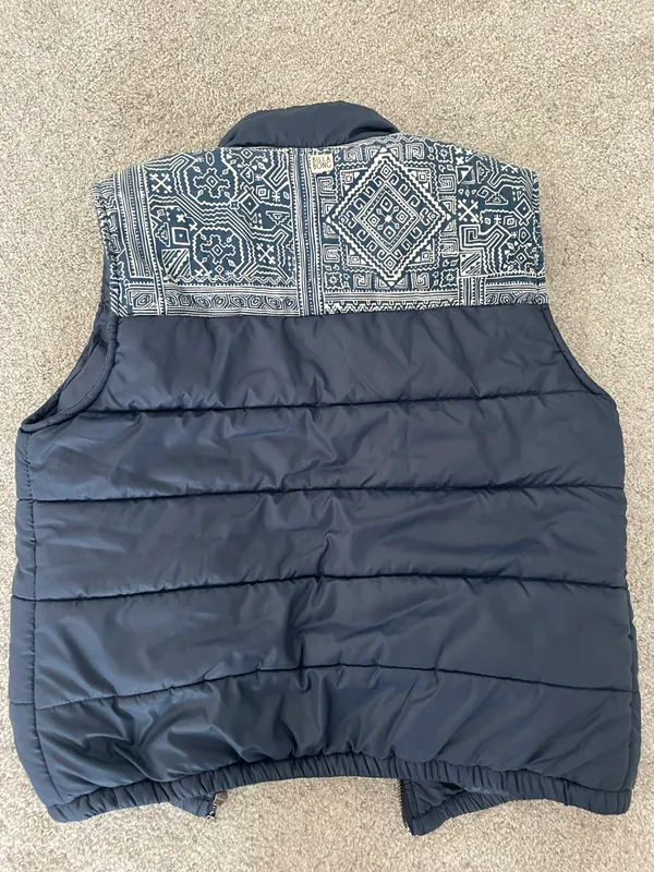 Billabong Sleeveless Puffer Vest - Image 5