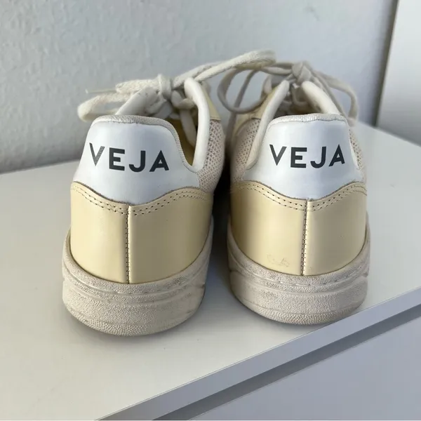 Veja V-10 J Mesh Sneakers in Jute White & Yellow - Image 4