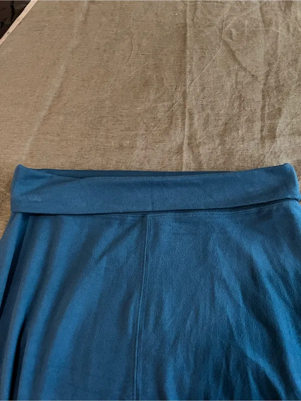 Athleta Anywhere A-Line Teal Fold Over Waist Pull On Travel Vacation Comfy Skirt - Image 9