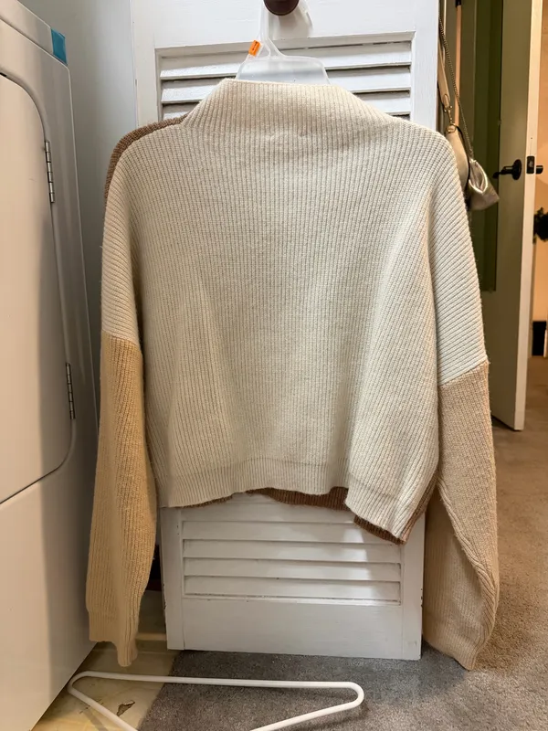 These Three Boutique colorblock sweater - Image 3