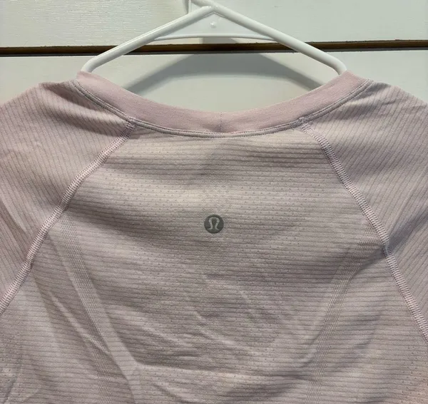 Lululemon Meadowsweet Pink Crop Swiftly Tee *FLAWED* - Image 7