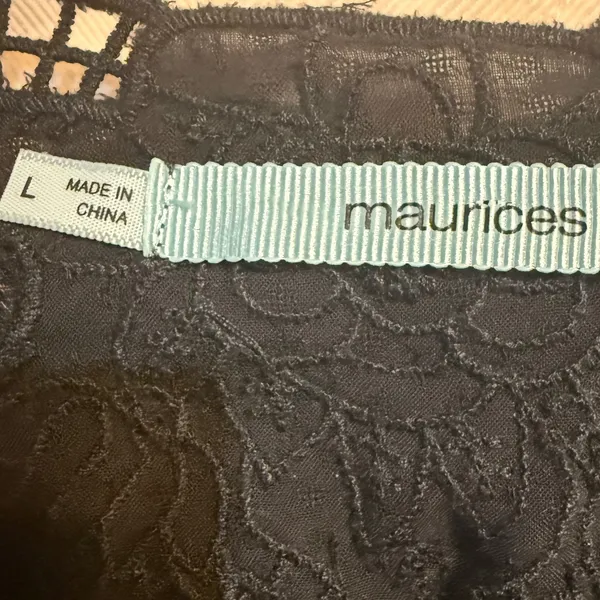 Maurices Women Large Black Crochet Lace Yoke Floral Embroidery Rayon V-Neck Top - Image 4