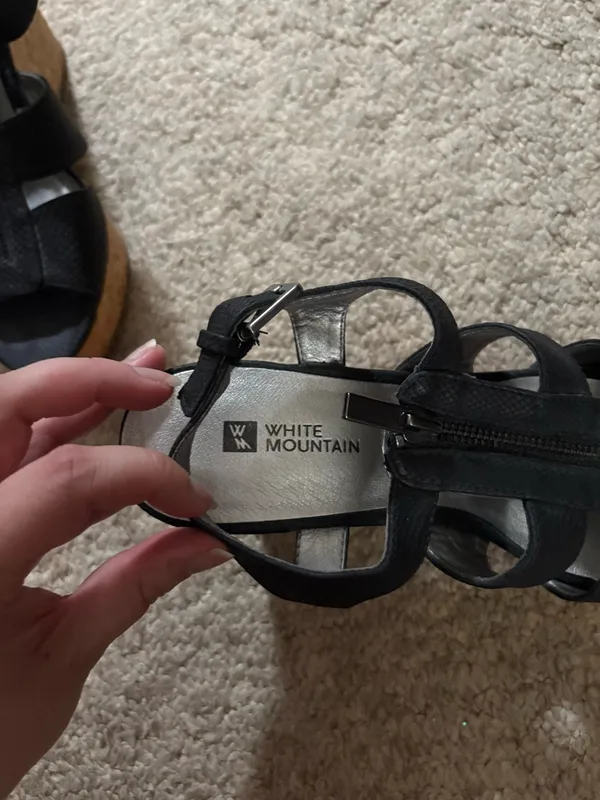 White Mountain Black wedges - Image 6