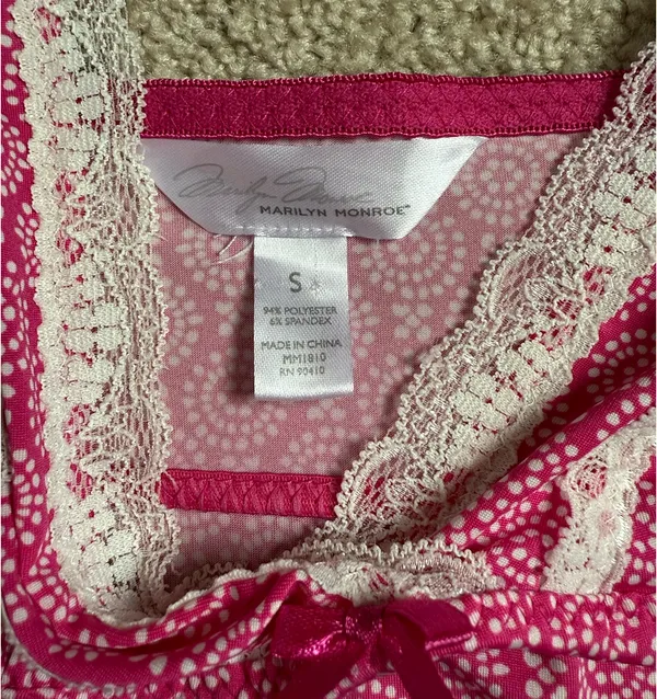 Marilyn Monroe Pink Camisole With Lace Trim. Size Small - Image 2