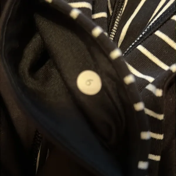 Lululemon Wunder Under Tight - Image 3