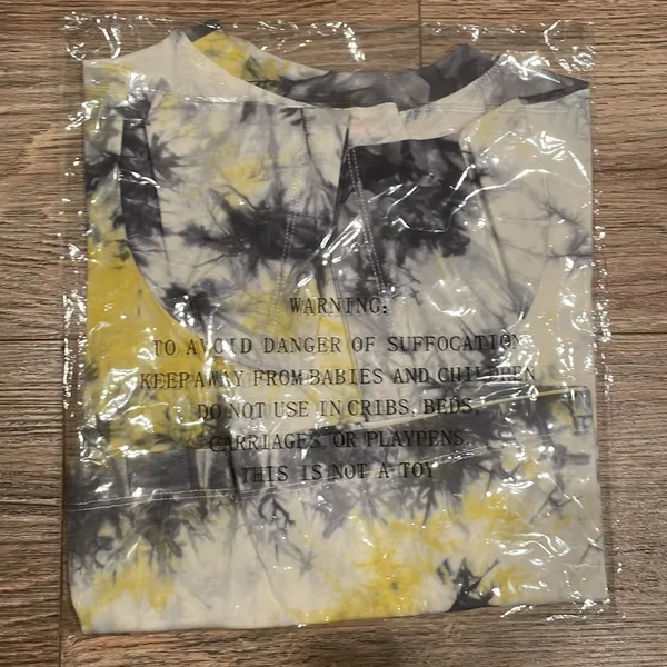 Re:named Yellow and Grey Tie Dye Cropped Tee Nwt size small - Image 8