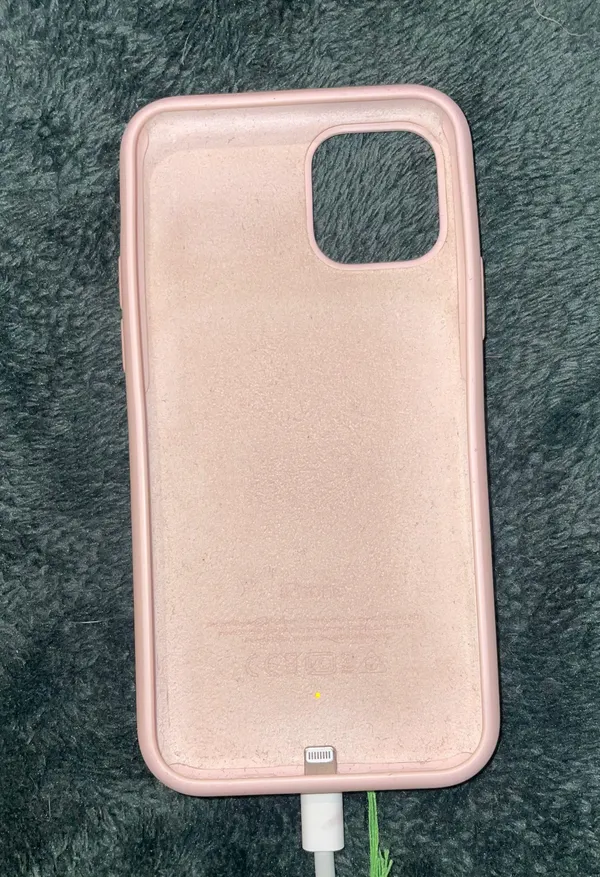 iPhone Apple 11 Pro Case Charging - Image 3