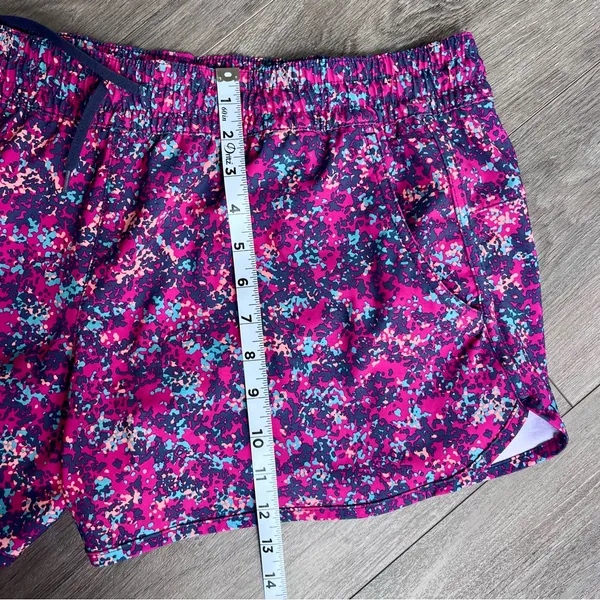Columbia Women's Colorful Running Outdoors Shorts with mesh pockets XL - Image 8