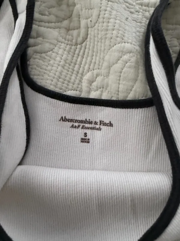 Abercrombie and fitch white and black trim tank size small - Image 2