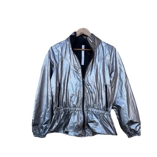 Lululemon X Barrys‎ Women's Titanium Foil Stronger As One Hooded Jacket Size 0 - Image 2