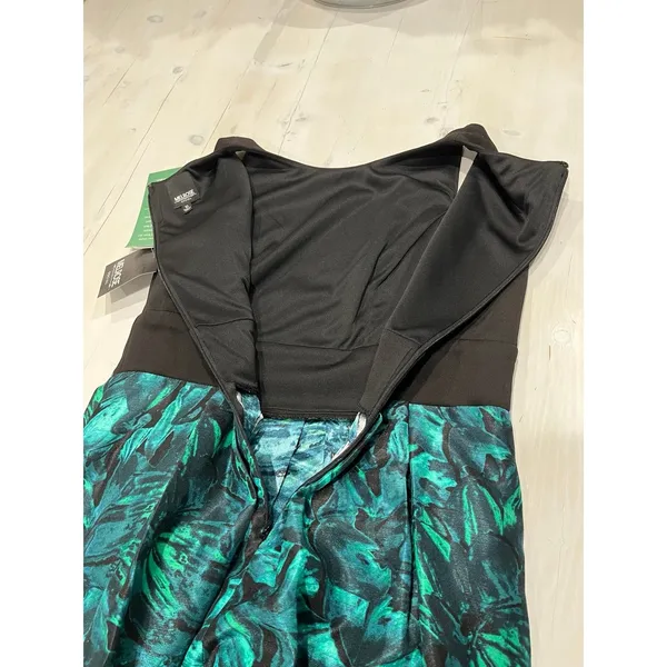 Melrose Social Green Black Leaf Pattern Gown Dress SBXQAYJ Size 10‎ NEW - Image 6