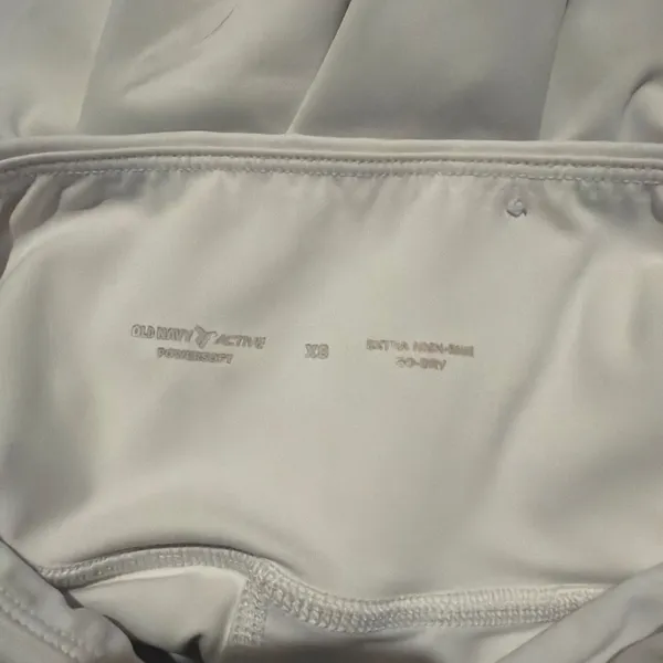 white old navy tennis skirt  - Image 3