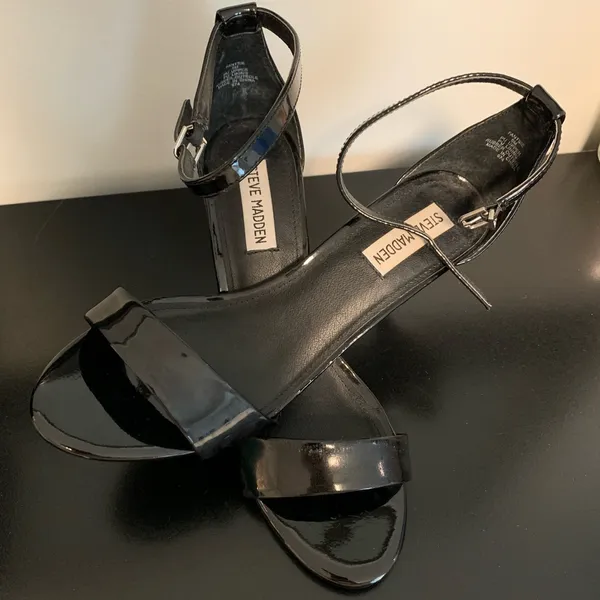 Steve Madden Black Patent Leather Heels - Image 12