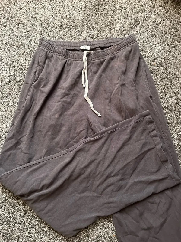Brandy Melville Anastasia Sweatpants Grey - Image 3