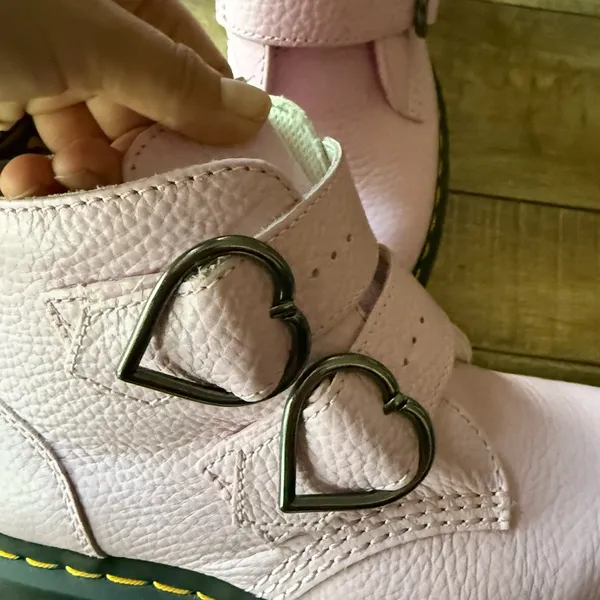 Dr. Martens Heart Buckle boots - Image 5