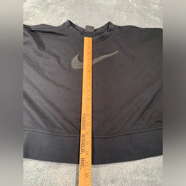Nike black swoosh sweatshirt medium - Image 10