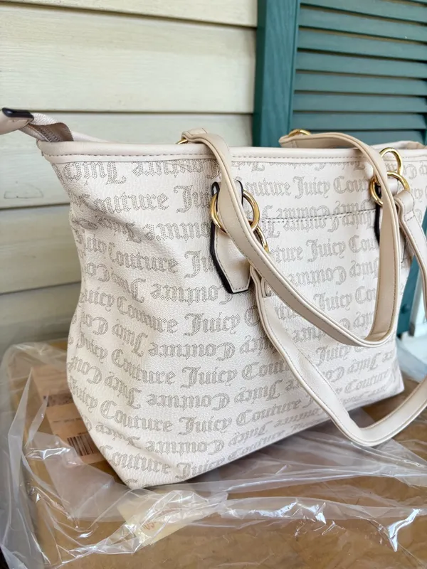 Juicy Couture "I Heart Juicy" Medium Tote bag - Image 13