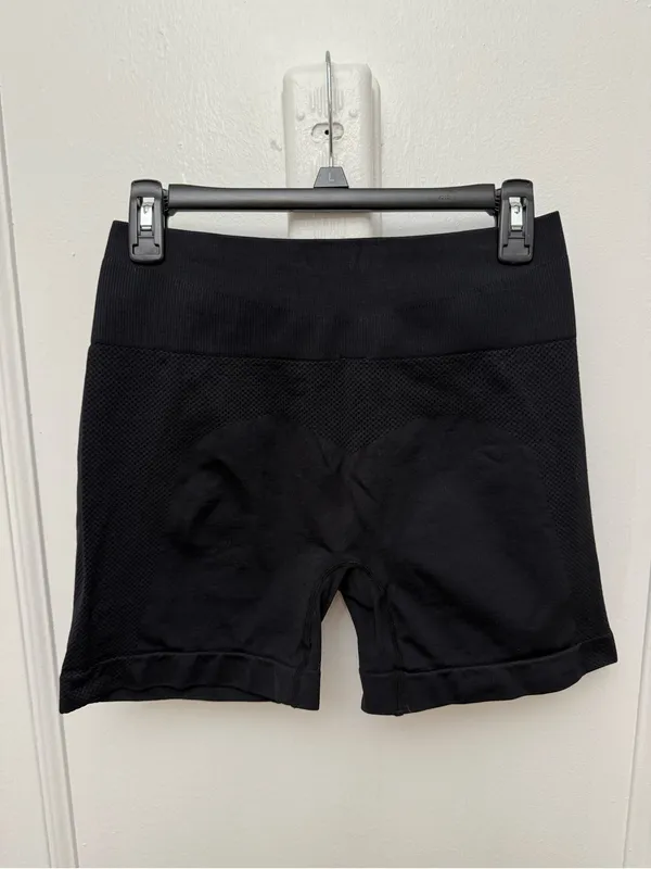 High-Waist Black Seamless Gym Workout Shorts Size Large New - Image 6