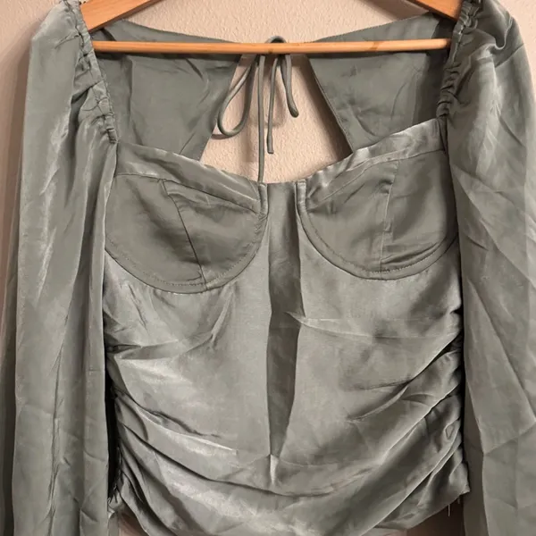 ASTR Hook & Eye‎ Front Peplum Top - Image 4