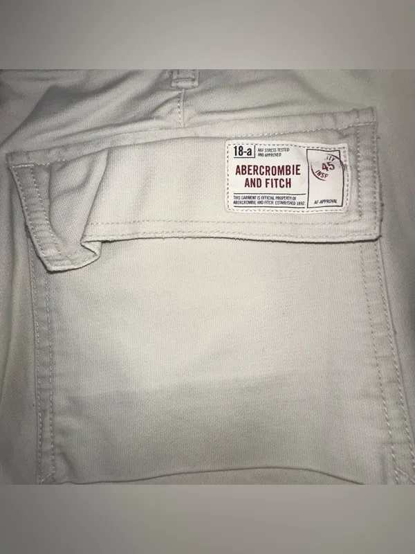 Abercrombie & Fitch Women’s Cream Cargo Pants Low Rise Flare Leg Zip Hem Sz 10 - Image 9
