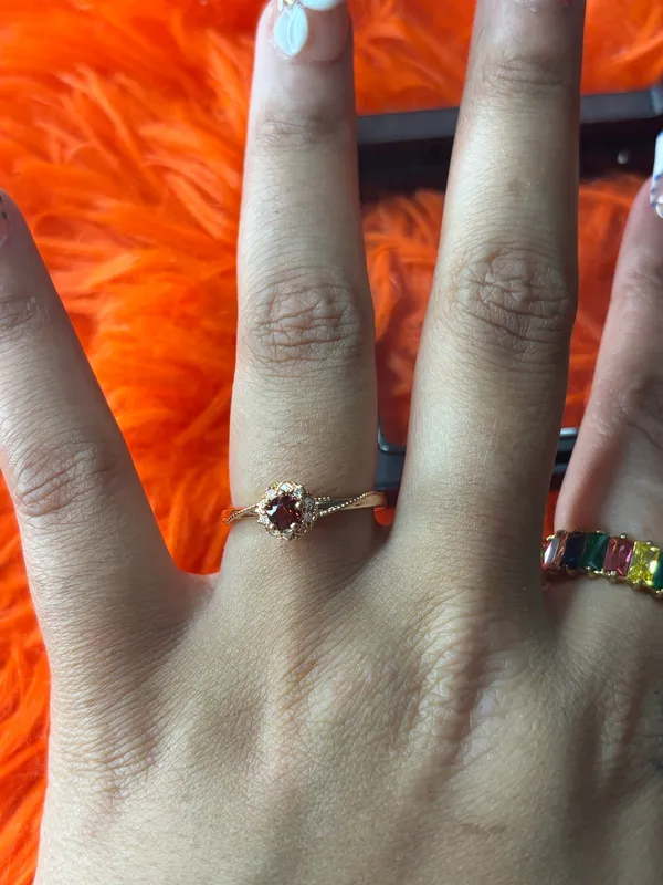 Red gemstone ring Gold - Image 2