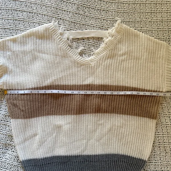 Moon & Madison White Grey Brown Knit Sweater Colorbock Stiped Cozy Freyed Medium - Image 5
