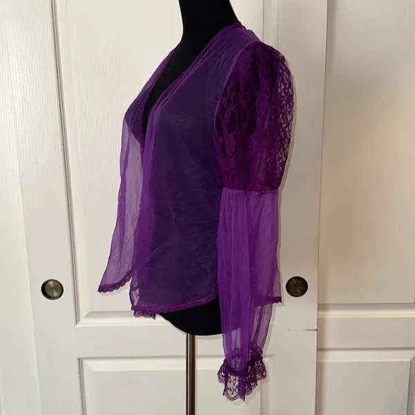 Vtg Purple Sheer Lace Long Sleeve Dainty Cover Up Blouse - Image 2