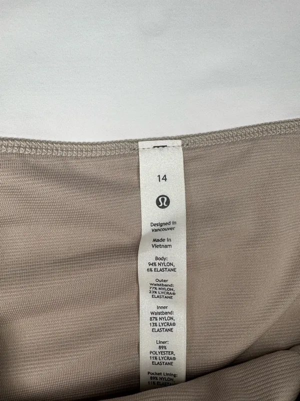 Lululemon Speed Up High Rise White Shorts Size 14 NWT - Image 8
