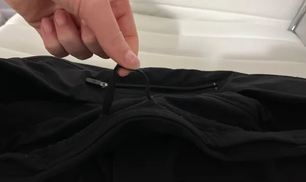 Lululemon Hotty Hot Short II 2.5” Black - Image 5