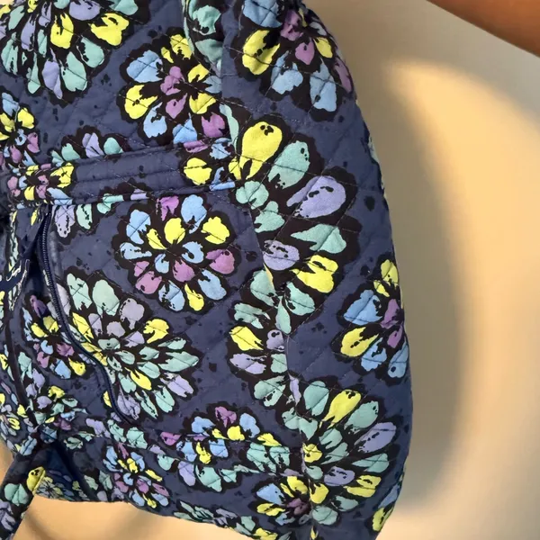 Vera Bradley Tote Indigo Pop‎ Toggle Closure Blue Flower Book Shoulder Beach Bag - Image 8