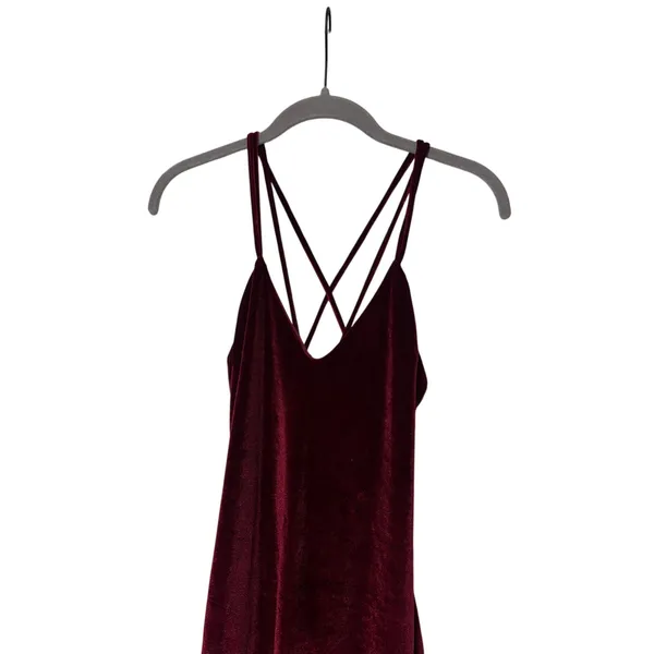 Burgundy Velvet Strappy Midi Dress - Image 3
