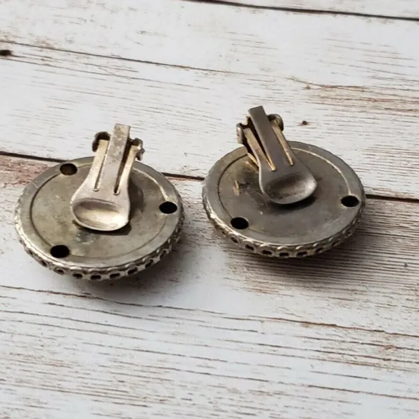 Vintage Clip On Earrings Circle with Halo Spotted with Line Design - Image 3