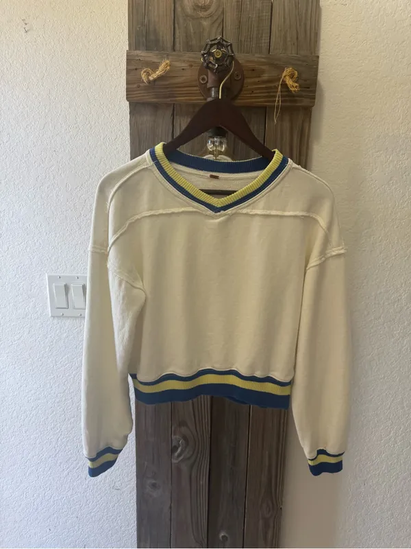 Free People Rio Sweatshirt - Image 11