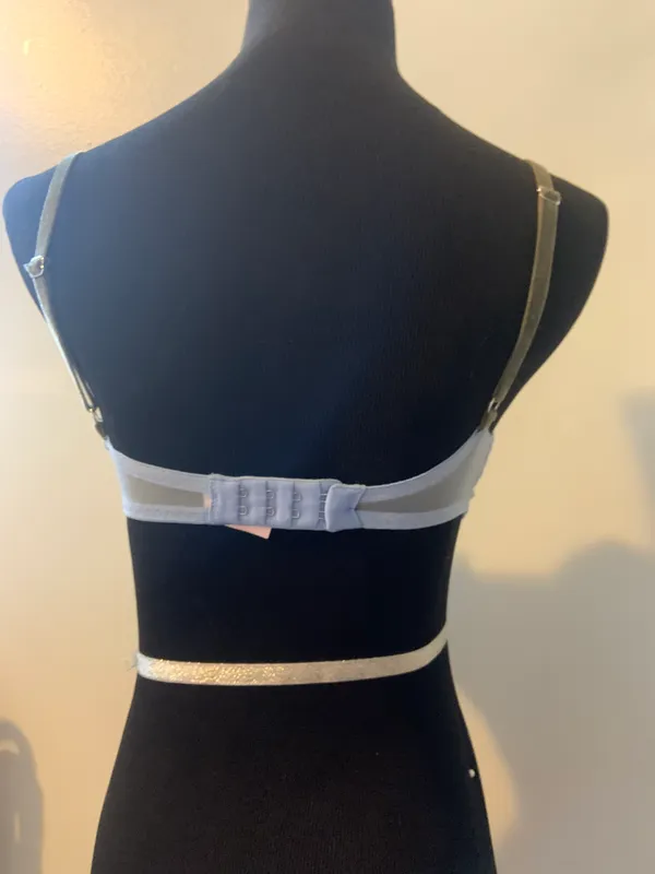 Victoria’s Secret Dream Angels Push-Up Bra - Image 2