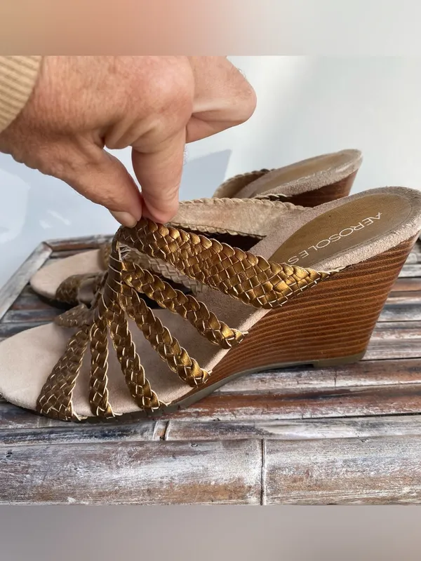 Aerosoles gold metallic braided woven Strappy sandals wedge heels 9 - Image 4