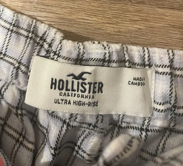 Hollister Plaid Pants - Image 3