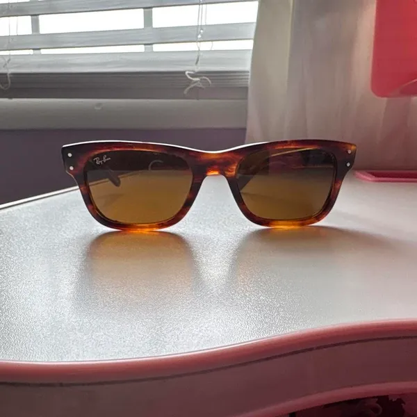 Ray-Ban MR Burbank Sunglasses Striped Havana - Image 3