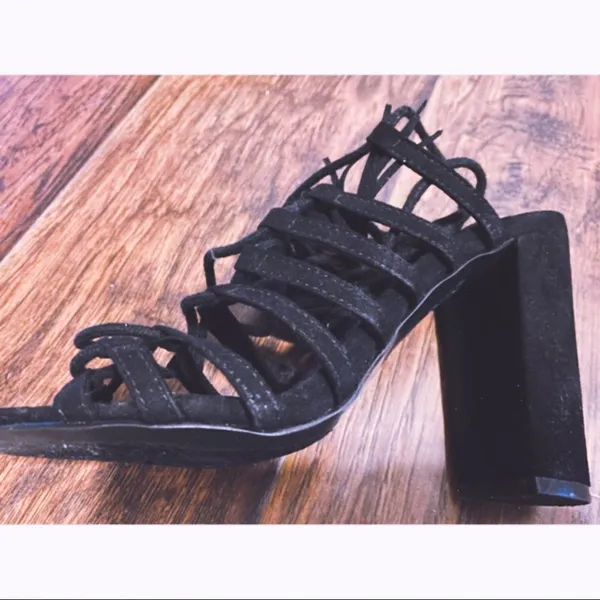 ✨Forever 21 Women's Blue Faux Suede Lace-up Heels✨ - Image 4